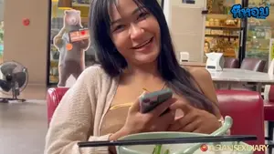 หนังโป๊ไทย ดีลงานเย็ดน้องพิมพ์ AsianSexDiary สาวไทยยิ้สวย เจาะสะดือเอวบางๆสเปคพี-300x450